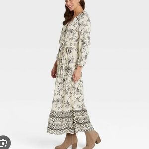 Knox Rose Cream and Black Floral Long Sleeve Maxi Dress